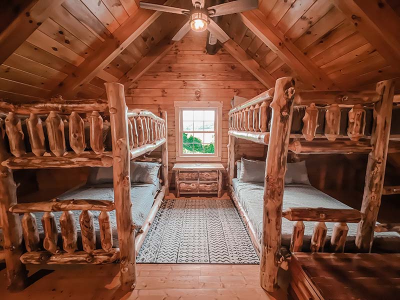 Ash Ridge Lodge - Bedroom