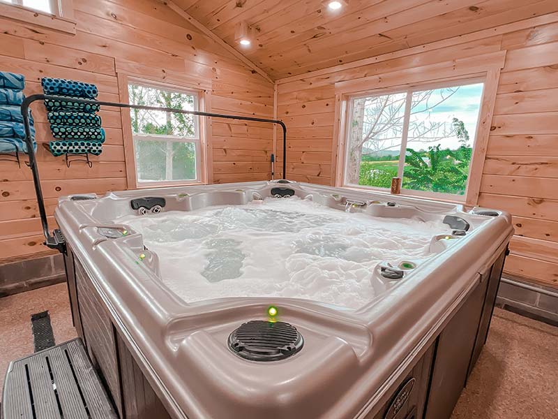 Ash Ridge Lodge - Hot Tub