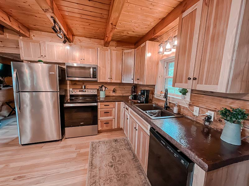 Ash Ridge Lodge - Kitchen