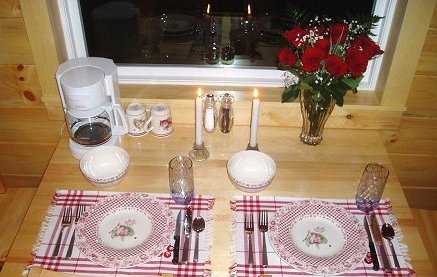 Sweetheart Cabin - romantic dinner